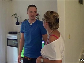 Niemiecki żona Kurwa Młody Deliver Person i Rogacz Mąż Await