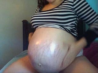Pregnant Cooky Masturbating