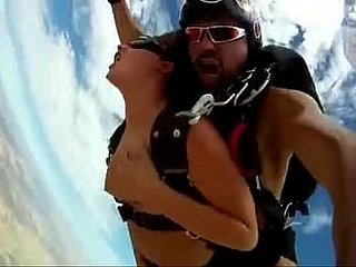 Alex Torres Gunge khiêu dâm Skydive