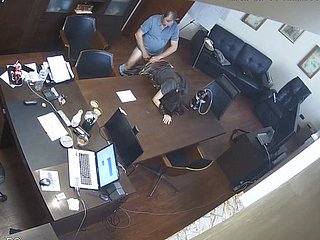 Russische baas verdomde secretaris on touching de kantoorspycam voyeur
