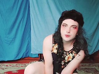 Rubia caliente gay culona en vestido de milf Youtuber CrossdresserKitty