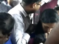 Chennai Bus Gropings - 04 - Fat Man vs Nutriment Woman